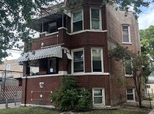3942 W Cornelia Ave, Chicago, IL 60618