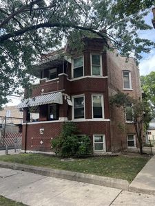 3942 W Cornelia Ave, Chicago, IL, 60618