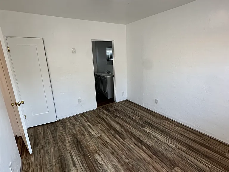 1370 N D St #105 — Photo 5