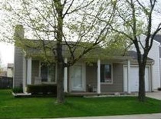 634 Tacoma Dr, Carol Stream, IL 60188