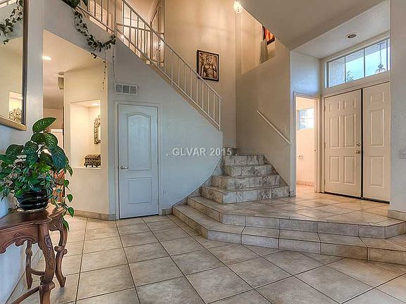 3rd image of 2529 Cortina Ave