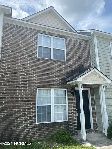 307 Bridgewood Dr Photo 1