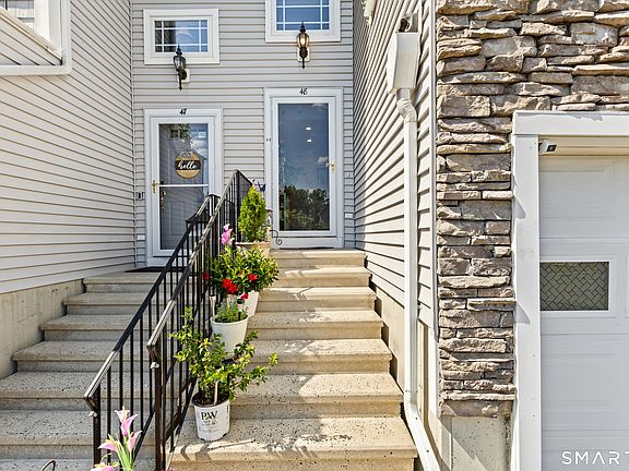4th image of 48 Stetson Place #48