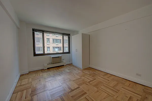 Rented by Akam Sales and Brokerage | media 19