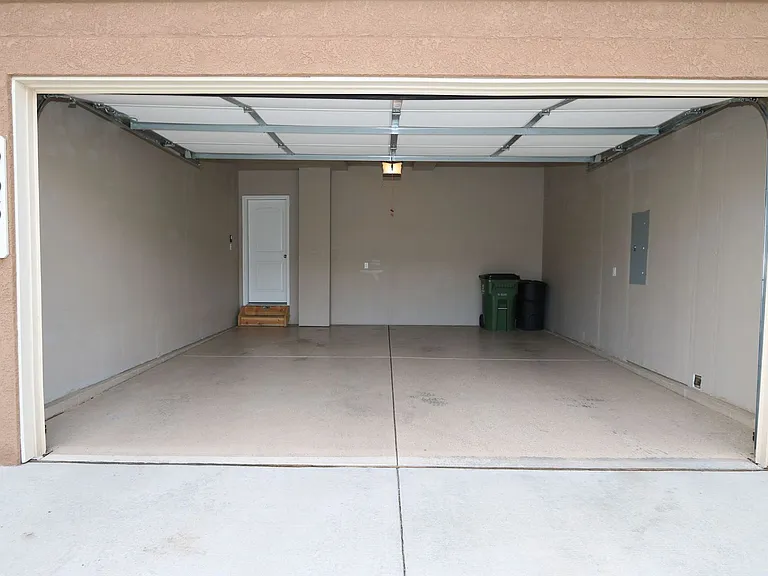 5651 Majestic Dr — Photo 16