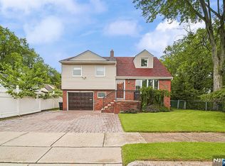 728 Lancaster Rd, Ridgefield, NJ 07657