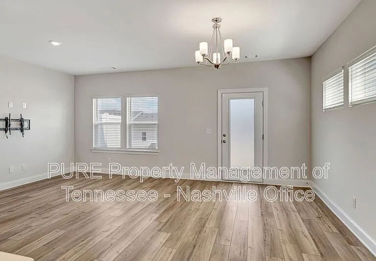 4519 Skywood Ln — Photo 13