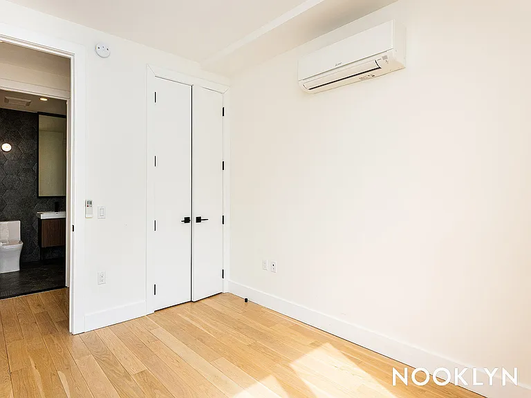 1052 Greene Ave #6C — Photo 8