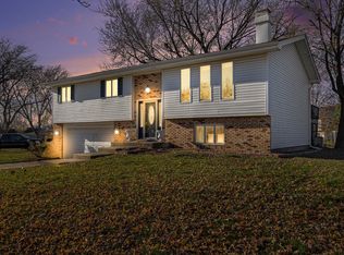 1510 W 94th Ct, Crown Point, IN 46307