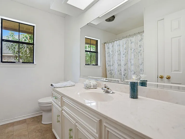 306 Woodstone Dr — Photo 32