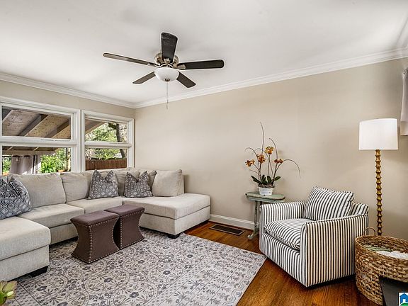 5th image of 313 Cinnamon St