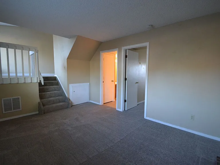 3535 Sydney Ter — Photo 12
