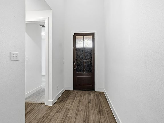 3rd image of 4005 Big Prairie Dr