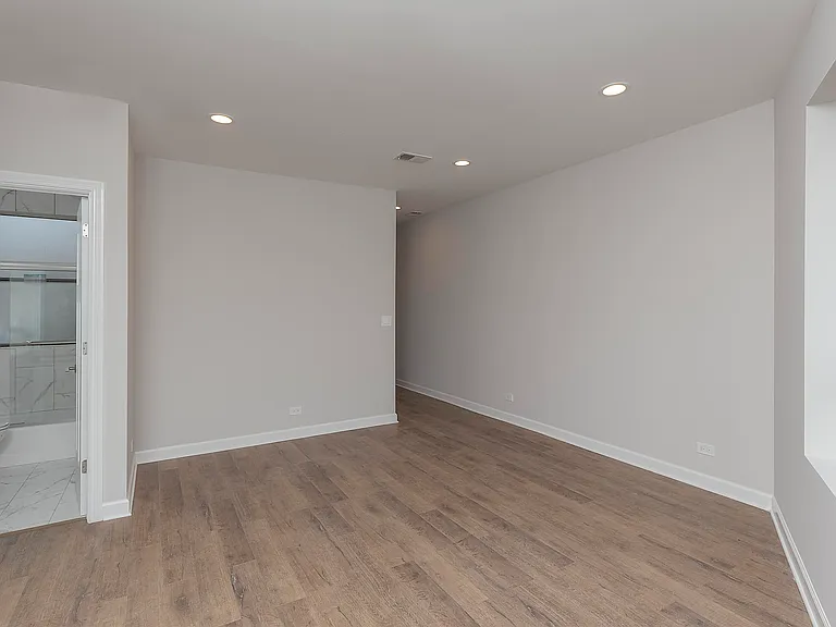 2909 N Clark St #2N — Photo 12