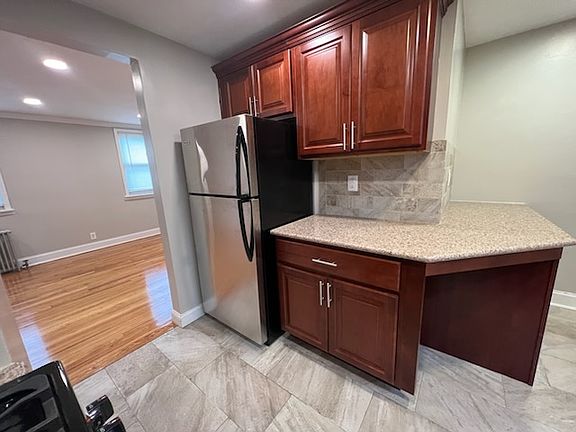 4th image of 65 Arcadia Rd