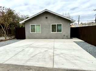 930-2 Fullerton Ave, Corona, CA 92879