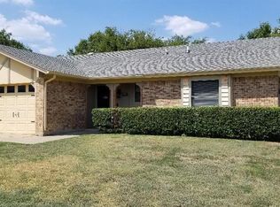 5821 Fender Ct, Watauga, TX 76148