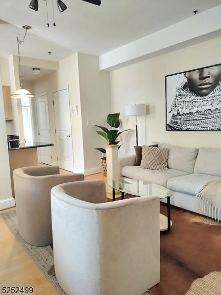 1st image of 70 S Munn Ave #1010