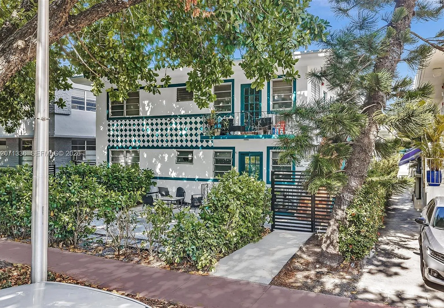 934 Meridian Ave — Photo 1