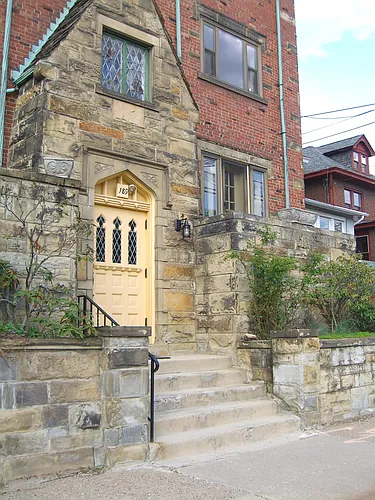 189 Castle Shannon Blvd #302 Photo 1 189 Castle Shannon Blvd #302 Photo 1