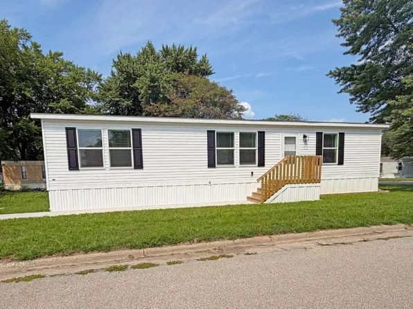 14876 Washington Rd Trlr 49, West Burlington, IA 52655
