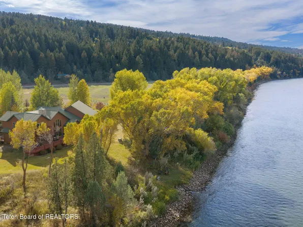 711 Snake River Rd, Swan Valley, ID 83449
