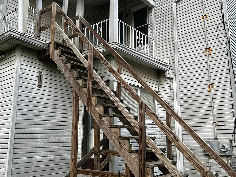 22 1/2 Schonhardt St — Photo 2