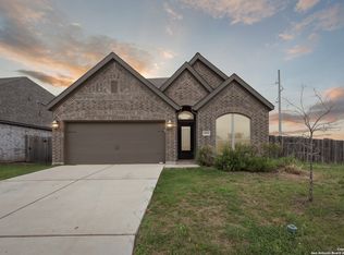 2000 Edgecreek, Seguin, TX 78155