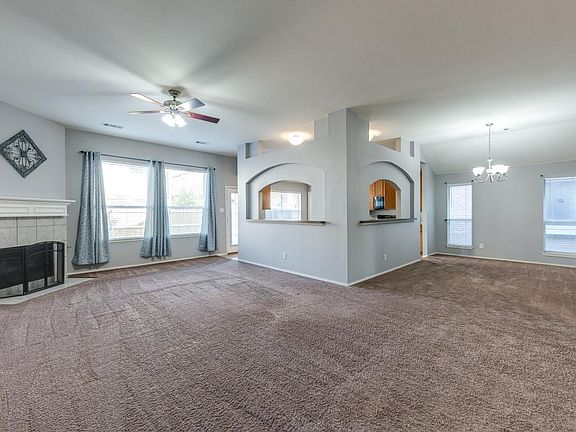 5th image of 241 Brookdale Dr
