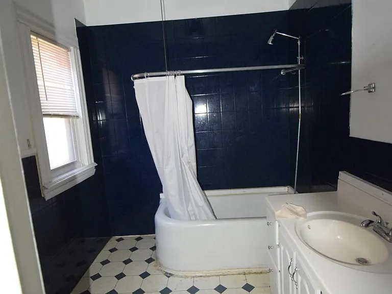 26 Weider St — Photo 9