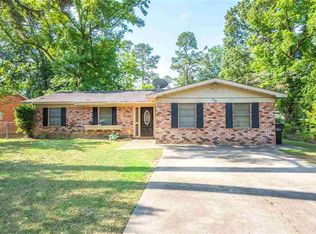 310 E Twilight Dr, Longview, TX 75604