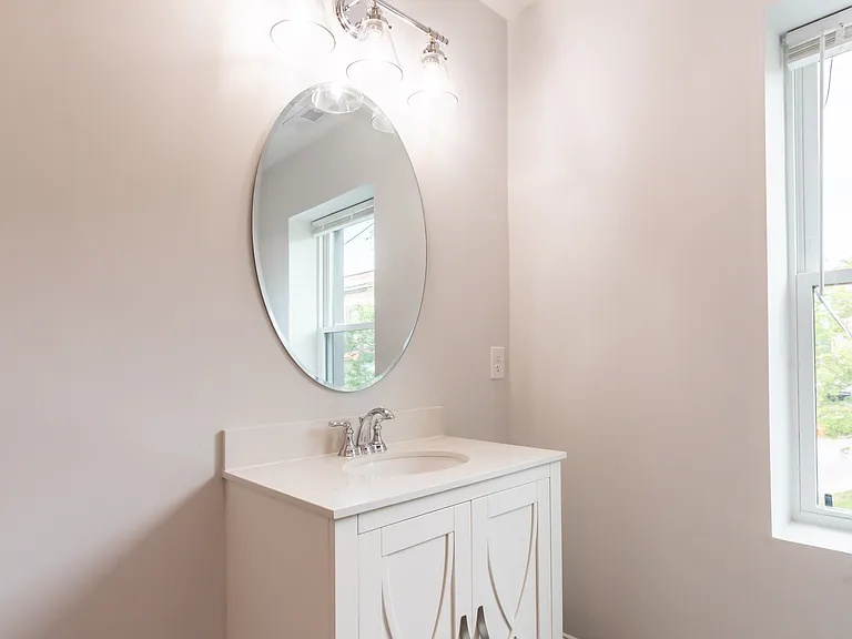 146 Main St #204 — Photo 9