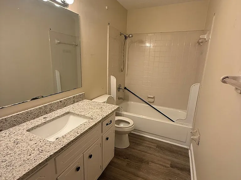 403 Lennon Dr — Photo 10