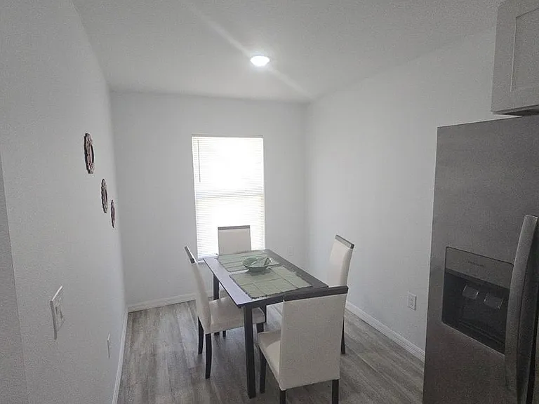 302 & 304 Avenue P NW — Photo 5