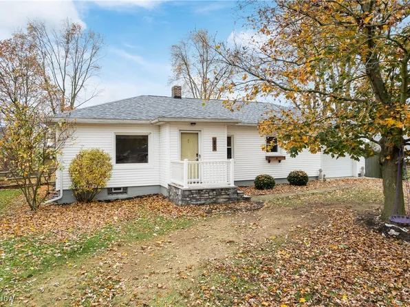 183 E Center St, Smithville, OH 44677