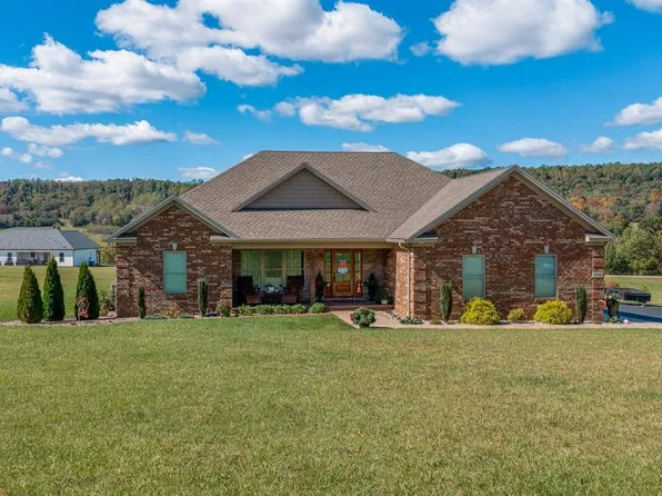 205 Heavenly Haven Dr, Horse Cave, KY 42749