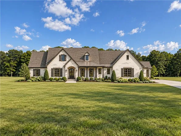 1080 Hanson Farms Dr, Auburn, AL 36830