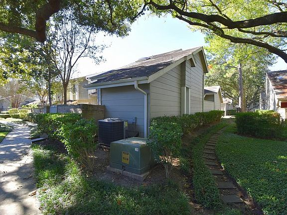 3rd image of 7073 Greenway Chase St