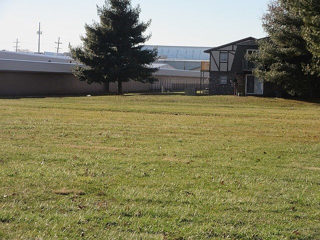 2nd image of S 7th St