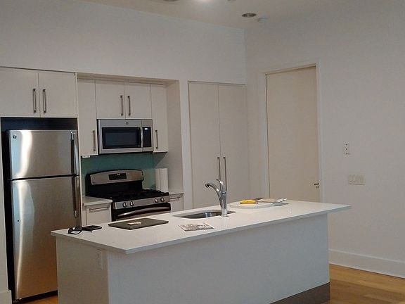 3rd image of 4 Beacon Way #2B