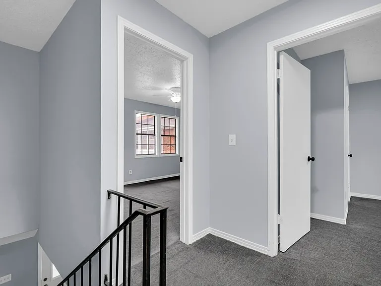 319 11th St N #1 — Photo 2