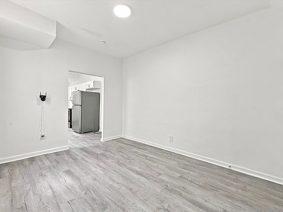 5th image of 411 N 59th St