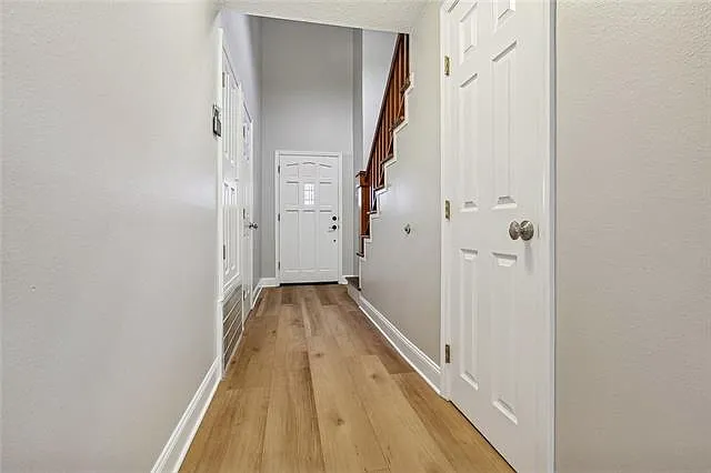 3 bed, 2.5 bath, 1700 sqft, $2,100 — Photo 3