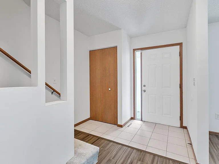 232 3rd Ave NE — Photo 14
