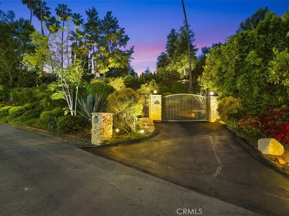 4735 Viviana Dr, Tarzana, CA 91356