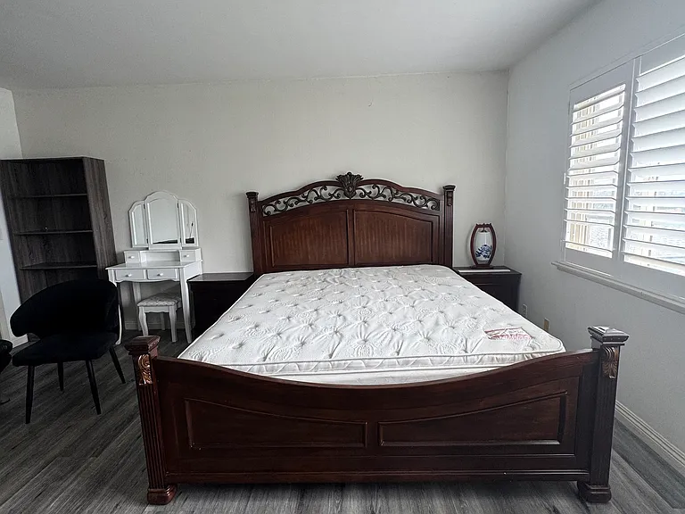 1820 E North Hills Dr — Photo 9