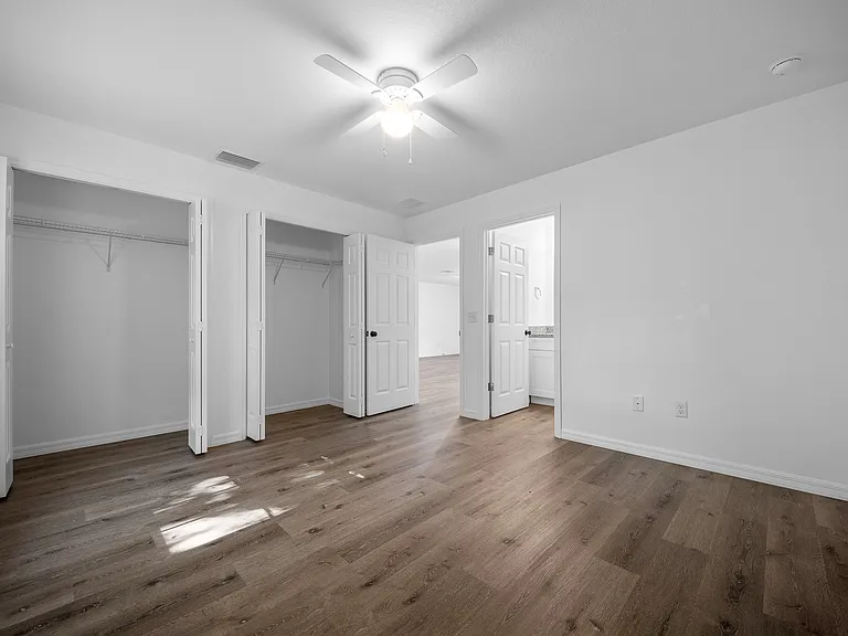 1545 NE 14th St — Photo 7