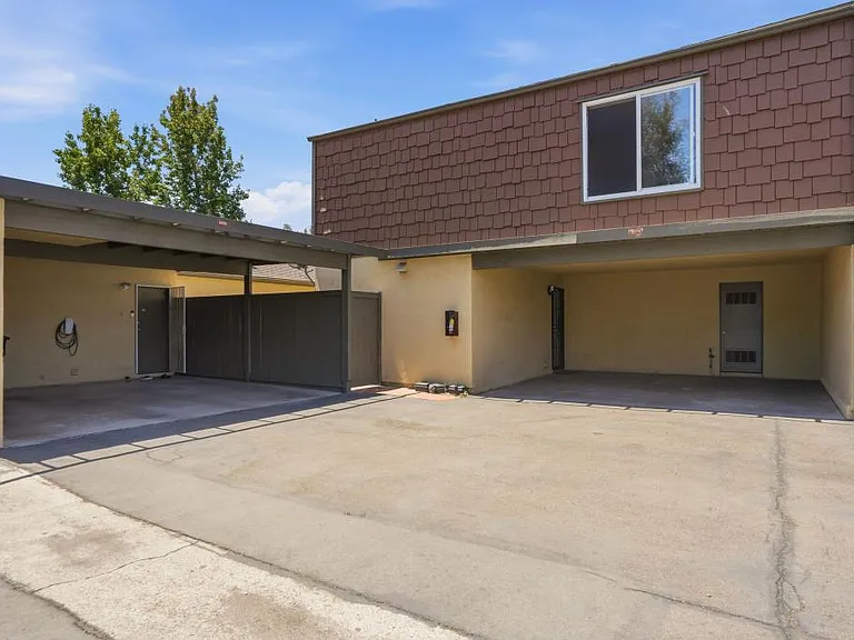 8879 Hillery Dr — Photo 23
