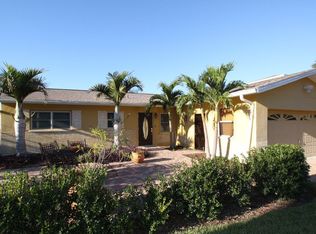 1618 Sea Breeze Dr, Tarpon Springs, FL 34689