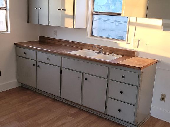 2nd image of 6221 Brynhurst Ave #3